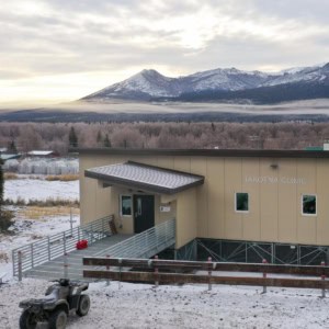 Takotna Clinic : Exterior of Takotna Clinic building.